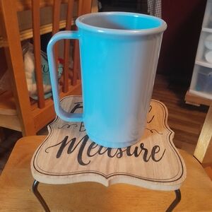 Rubbermaid melamine smooth sided cups 3817